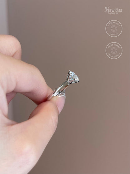 The Tiffany Ring, 2 Carat, Round, Brilliant